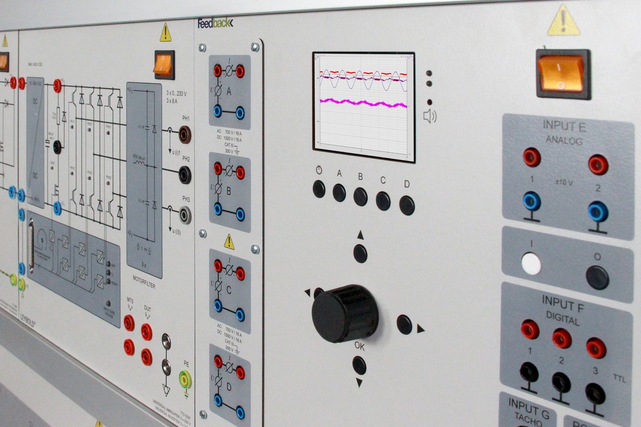 Converter Controller CASSY im Trainingsplattensystem TPS verbaut. Verwendung in der Leistungselektronik in der Antriebstechnik.
